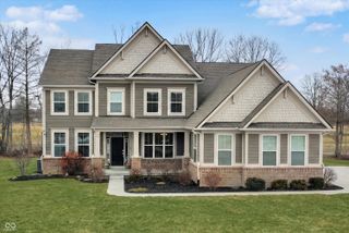 18813 Stonebluff Lane, Noblesville, IN 46062