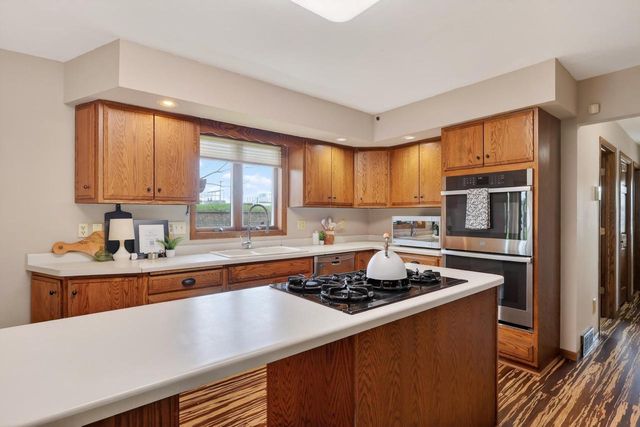 1920 BASSETT PLACE, Wisconsin Rapids, WI 54494