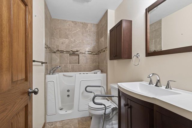 1920 BASSETT PLACE, Wisconsin Rapids, WI 54494