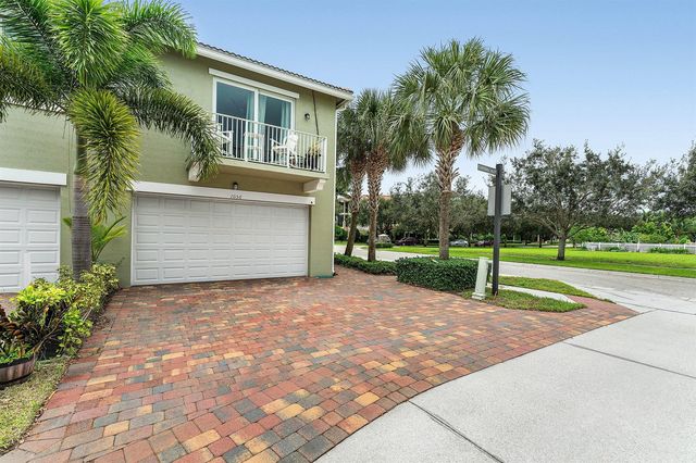 1056 Community Drive, Jupiter, FL 33458
