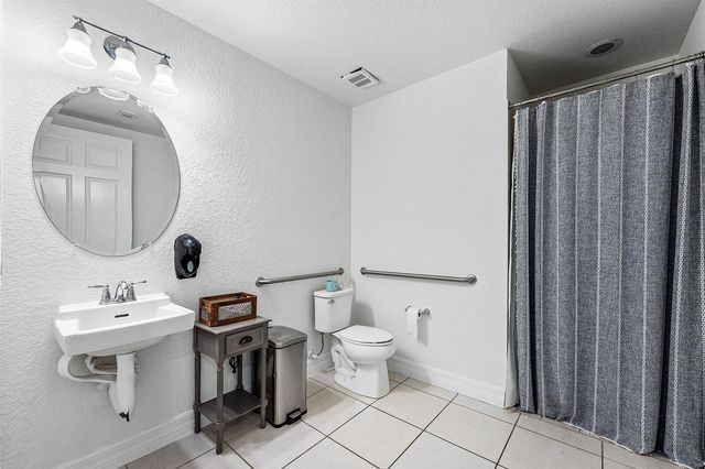 1056 Community Drive, Jupiter, FL 33458