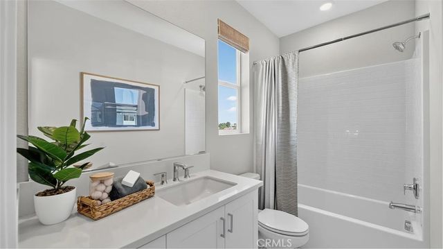 500 Park Drive 18, Carson, CA 90745