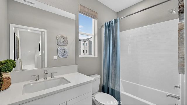 500 Park Drive 18, Carson, CA 90745