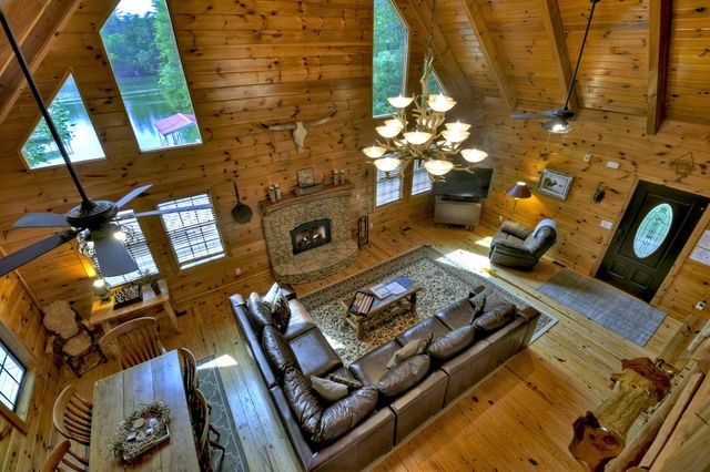 67 Lakeshore Drive, Blairsville, GA 30512