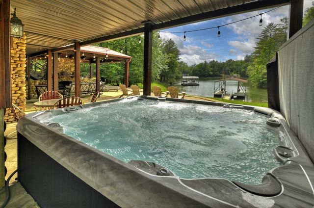 67 Lakeshore Drive, Blairsville, GA 30512