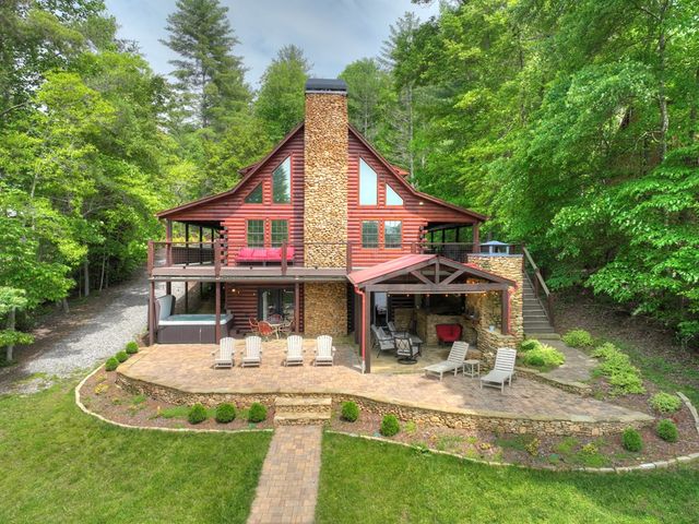 67 Lakeshore Drive, Blairsville, GA 30512