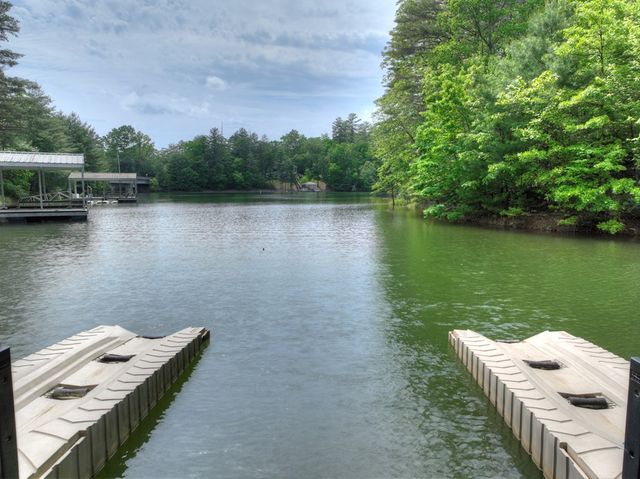 67 Lakeshore Drive, Blairsville, GA 30512