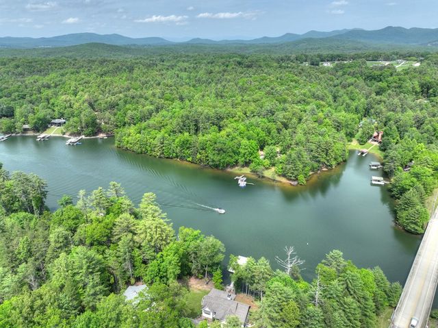67 Lakeshore Drive, Blairsville, GA 30512