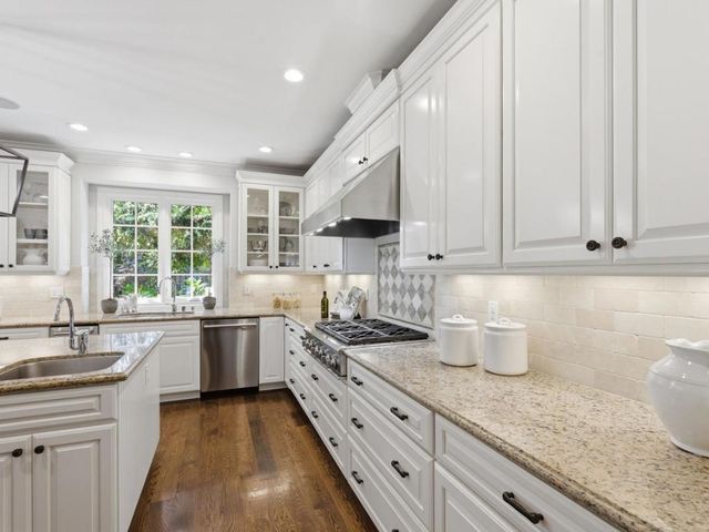 345 Vine Street, Menlo Park, CA 94025