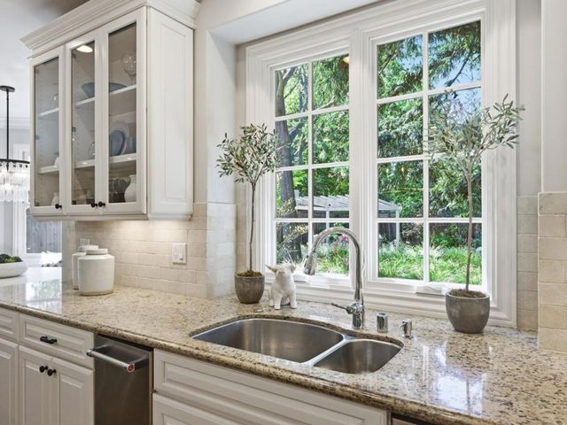 345 Vine Street, Menlo Park, CA 94025