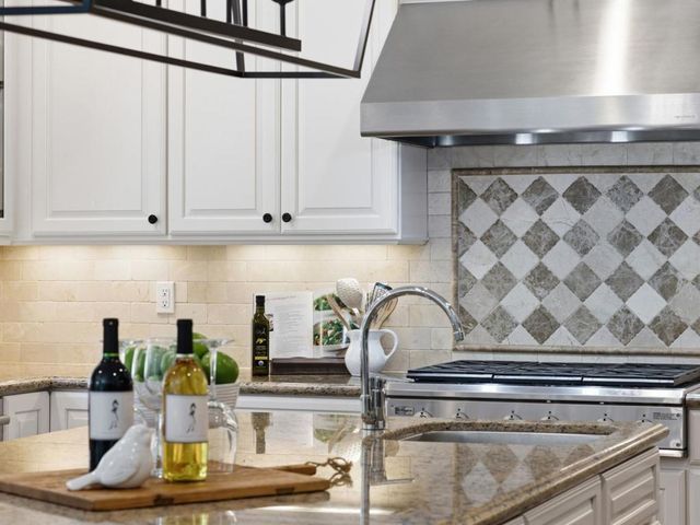 345 Vine Street, Menlo Park, CA 94025