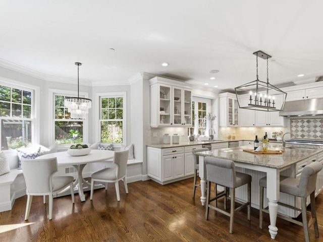 345 Vine Street, Menlo Park, CA 94025