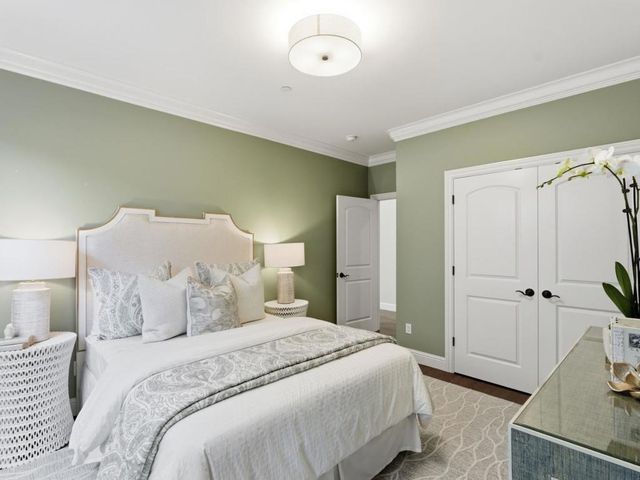 345 Vine Street, Menlo Park, CA 94025