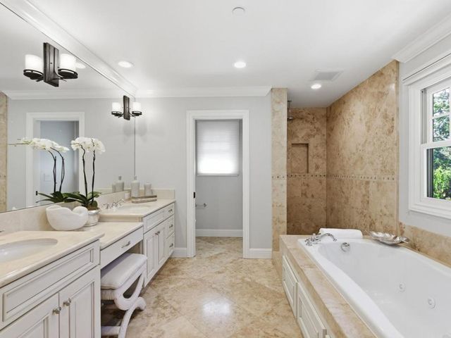 345 Vine Street, Menlo Park, CA 94025