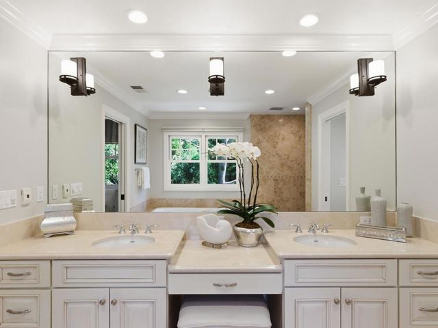 345 Vine Street, Menlo Park, CA 94025