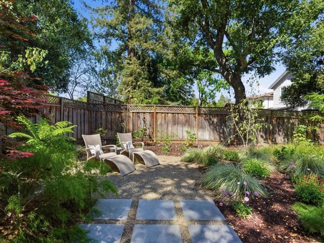 345 Vine Street, Menlo Park, CA 94025