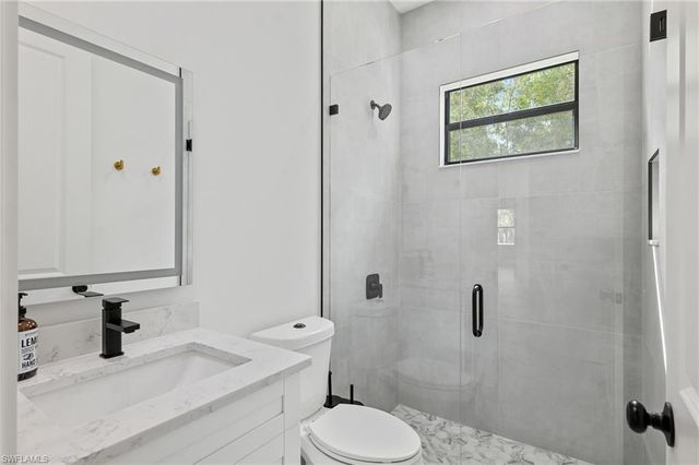 106 18th AVE NE, Naples, FL 34120