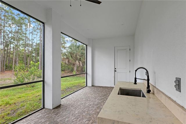 106 18th AVE NE, Naples, FL 34120