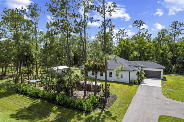106 18th AVE NE, Naples, FL 34120