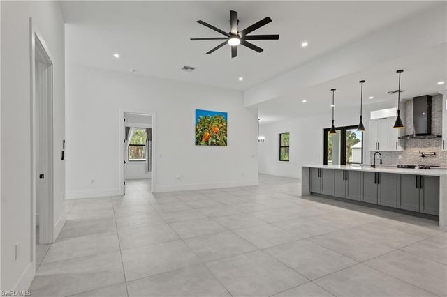 106 18th AVE NE, Naples, FL 34120