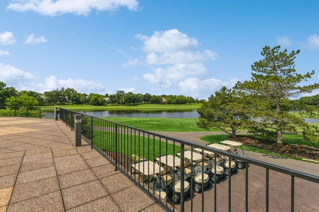 21855 W Murfield Court, Mundelein, IL 60060