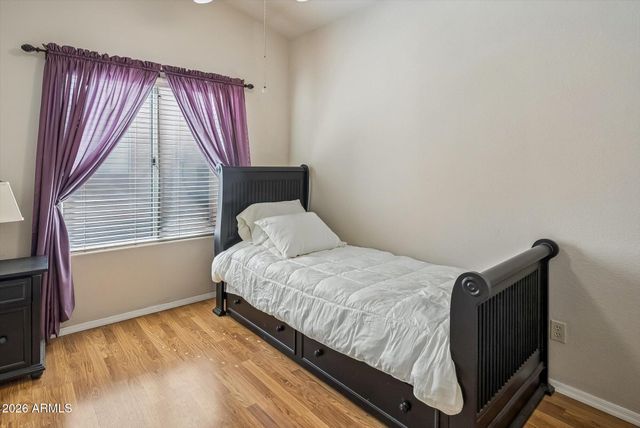 1 W COCHISE Drive, Phoenix, AZ 85021