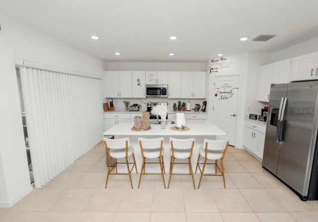 2039 ROSEWOOD CIRCLE, Lakeland, FL 33810