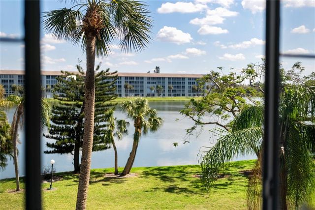 3664 LAKE BAYSHORE DRIVE K323, Bradenton, FL 34205