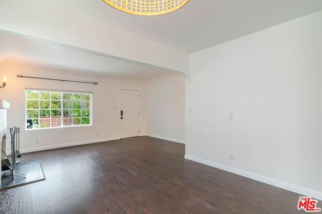 5630 Craner Avenue, North Hollywood, CA 91601