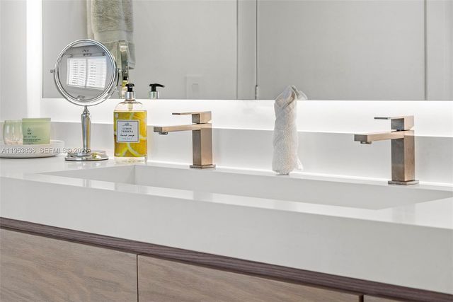 791 Crandon Blvd 901, Key Biscayne, FL 33149