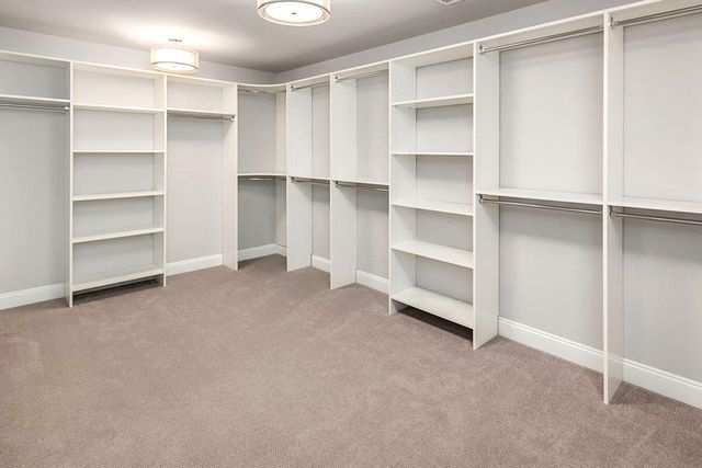 9353 Corydalis Avenue, St. John, IN 46373