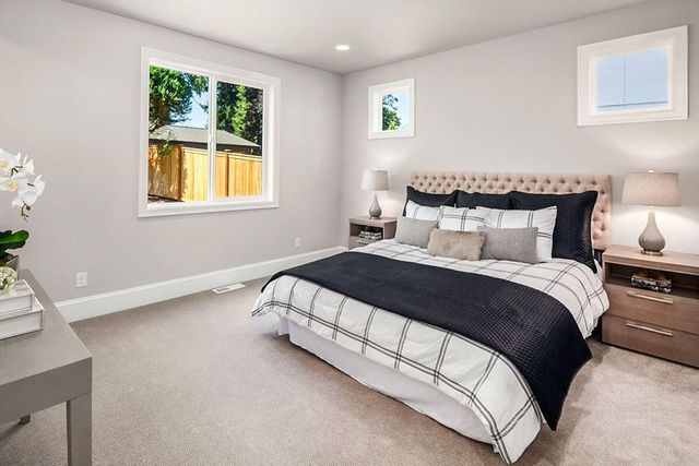 9353 Corydalis Avenue, St. John, IN 46373