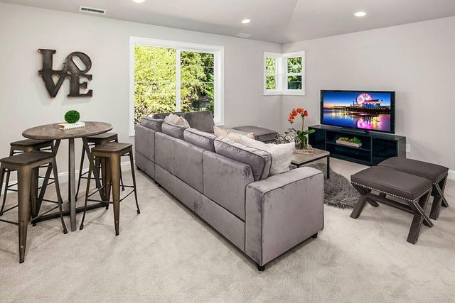 9353 Corydalis Avenue, St. John, IN 46373