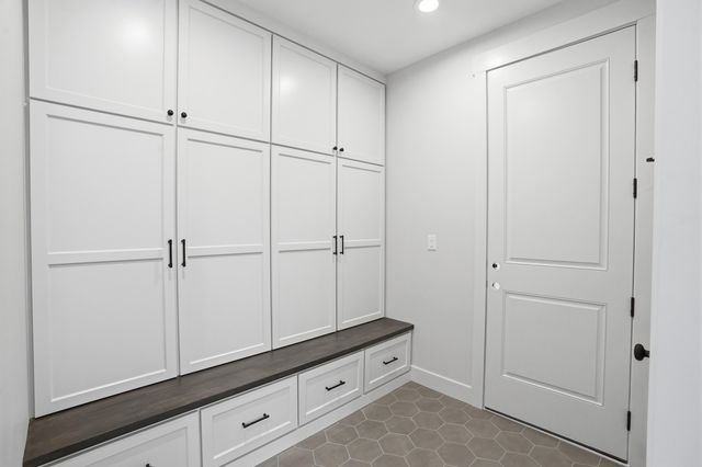 9353 Corydalis Avenue, St. John, IN 46373