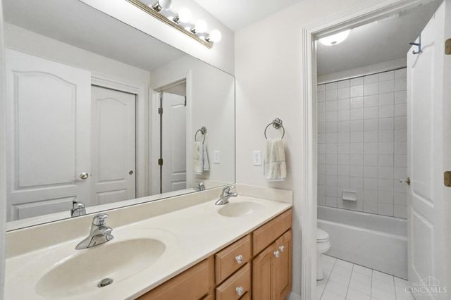 5434 Grand Legacy Drive, Hamilton Twp, OH 45039