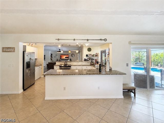 1631 SE 20th ST, Cape Coral, FL 33990