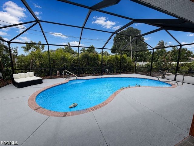 1631 SE 20th ST, Cape Coral, FL 33990