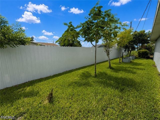 1631 SE 20th ST, Cape Coral, FL 33990