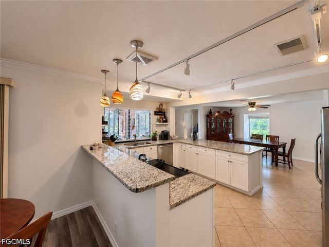 1631 SE 20th ST, Cape Coral, FL 33990