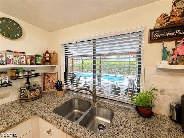 1631 SE 20th ST, Cape Coral, FL 33990