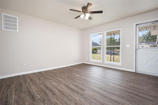 10501 Bellview Drive, Midwest City, OK 73130