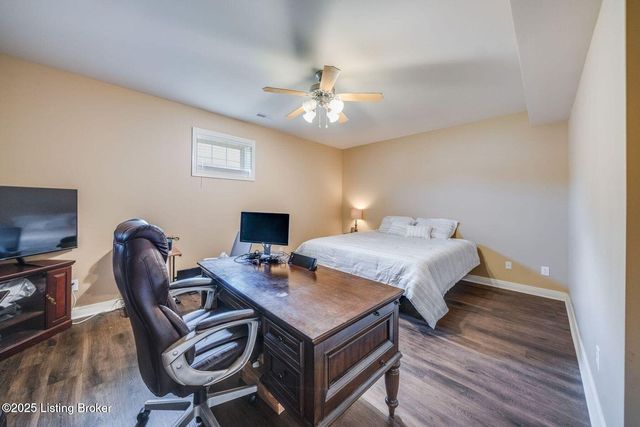 12306 Pinehurst Ct, Sellersburg, IN 47172