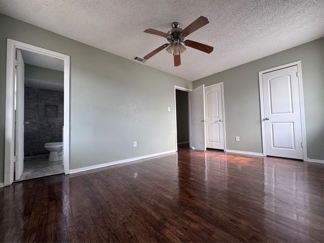 811 Manhattan Drive, Dallas, TX 75217