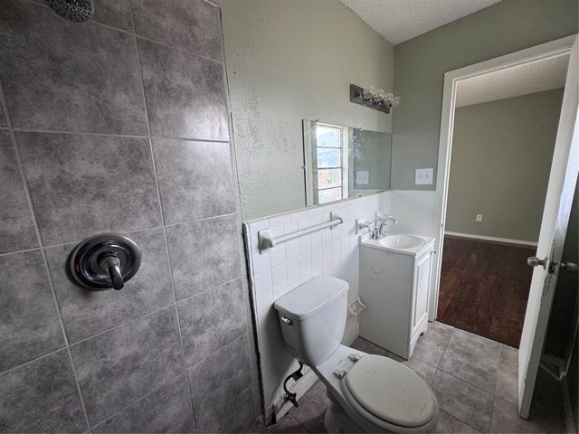 811 Manhattan Drive, Dallas, TX 75217