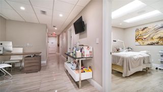 201 N University Dr 13 & 14, Plantation, FL 33324