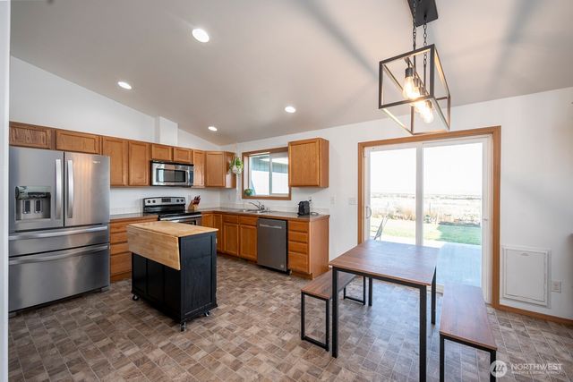 980 L Street SE, Ephrata, WA 98823