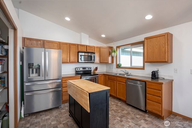 980 L Street SE, Ephrata, WA 98823