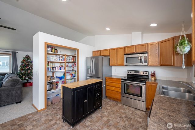 980 L Street SE, Ephrata, WA 98823