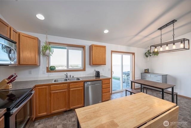 980 L Street SE, Ephrata, WA 98823