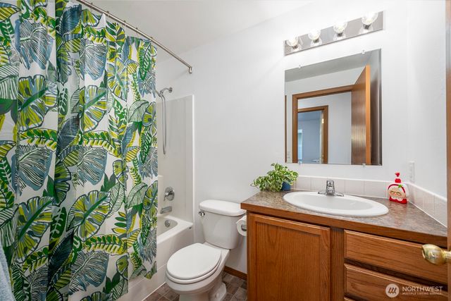 980 L Street SE, Ephrata, WA 98823